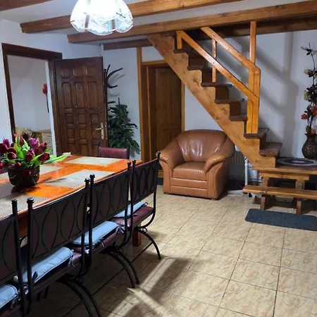 Nyaraló Sara Bosoród